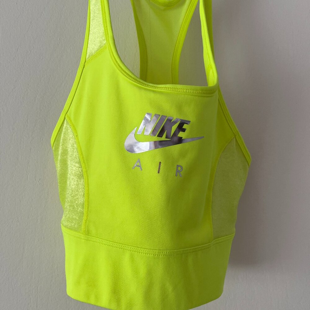 Nike sports bra new, size S